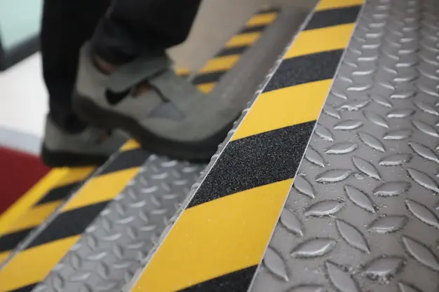 Soluciones de SOCO - Cintas Adhesivas para seguridad antideslizante - SOCO Cintas Adhesivas
